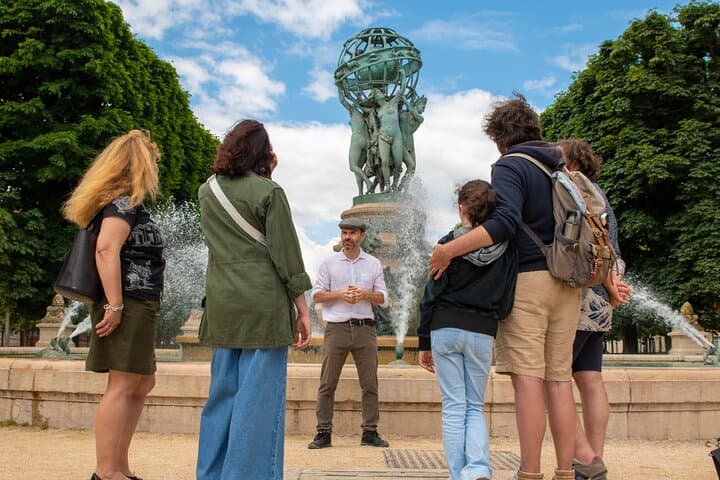 Hemingway's Paris - Immersive Tour - 1.5 hours Hemingway's Paris - Immersive Tour - 1.5 hours