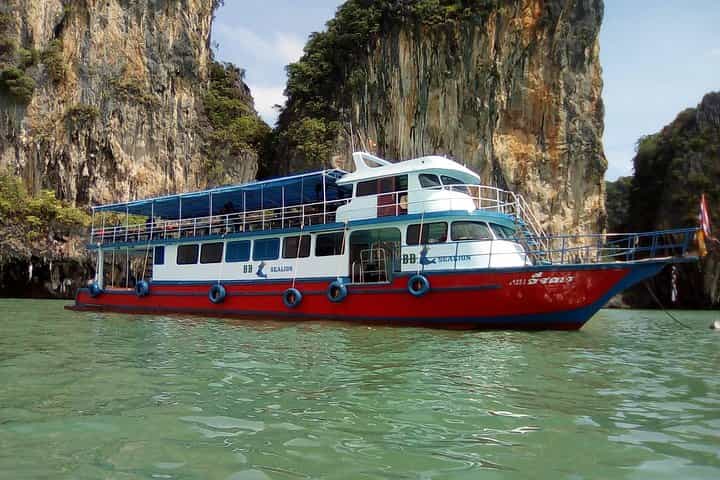 Kathu in 1 Days - Sea canoeing through limestone caves in Phang Nga Bay (Panak & Hong Islands) Kathu in 1 Days - Sea canoeing through limestone caves in Phang Nga Bay (Panak & Hong Islands)