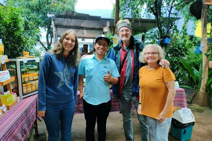 San Pedro La Laguna in 1 Days - Visit San Juan La Laguna’s murals and artisan workshops (bees, chocolate, weaving) San Pedro La Laguna in 1 Days - Visit San Juan La Laguna’s murals and artisan workshops (bees, chocolate, weaving)