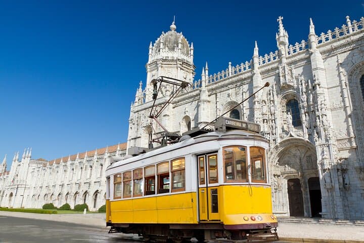 Lisbon Private Personalized Half-Day — Romantic Afternoon (Couples) Lisbon Private Personalized Half-Day — Romantic Afternoon (Couples)