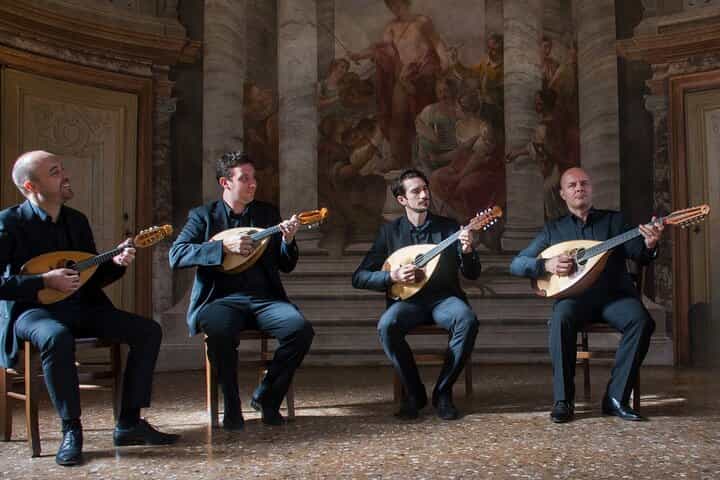 Venice in 1 Day - Baroque and classical repertoire (Vivaldi to Rossini) performed on mandolin Venice in 1 Day - Baroque and classical repertoire (Vivaldi to Rossini) performed on mandolin