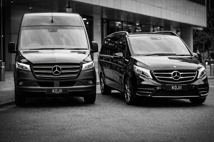 Melbourne Airport (MEL) → CBD Private Transfer — Family-friendly arrival Melbourne Airport (MEL) → CBD Private Transfer — Family-friendly arrival