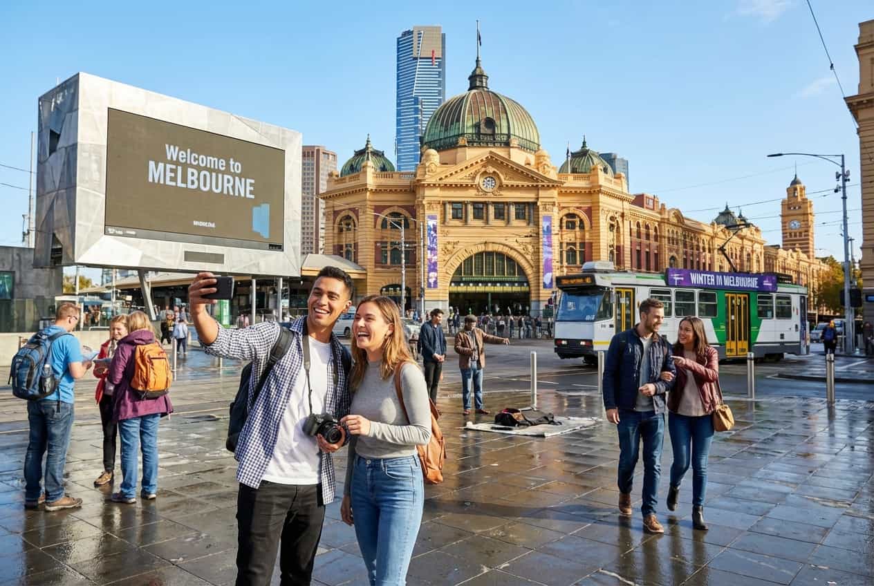 Melbourne in Bloom — A Romantic Spring Day: Gardens, Spa & Sunset Cruise Melbourne in Bloom — A Romantic Spring Day: Gardens, Spa & Sunset Cruise