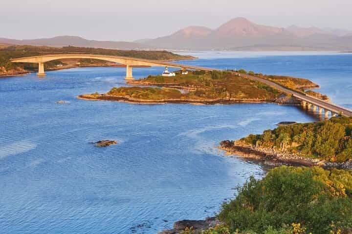 Over The Sea to (secret) Skye — Couples' Private Day Tour Over The Sea to (secret) Skye — Couples' Private Day Tour