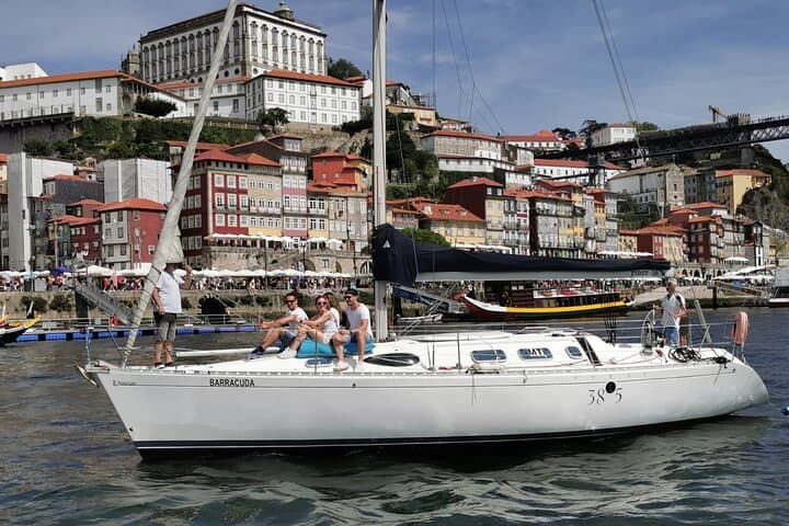 Vila Nova de Gaia in 1 Day for Couples - Private 2-hour boat cruise along the Douro River and out to the Atlantic Vila Nova de Gaia in 1 Day for Couples - Private 2-hour boat cruise along the Douro River and out to the Atlantic