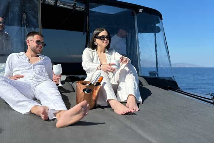 Premium Catamaran Cruise, Dia Island | Gourmet Menu | Top Rated! Premium Catamaran Cruise, Dia Island | Gourmet Menu | Top Rated!