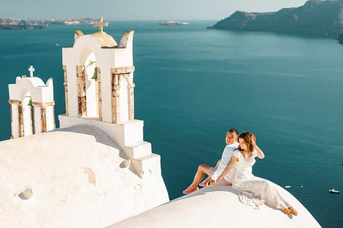 Santorini in 1 Days - Visit the photogenic Oia Village Santorini in 1 Days - Visit the photogenic Oia Village