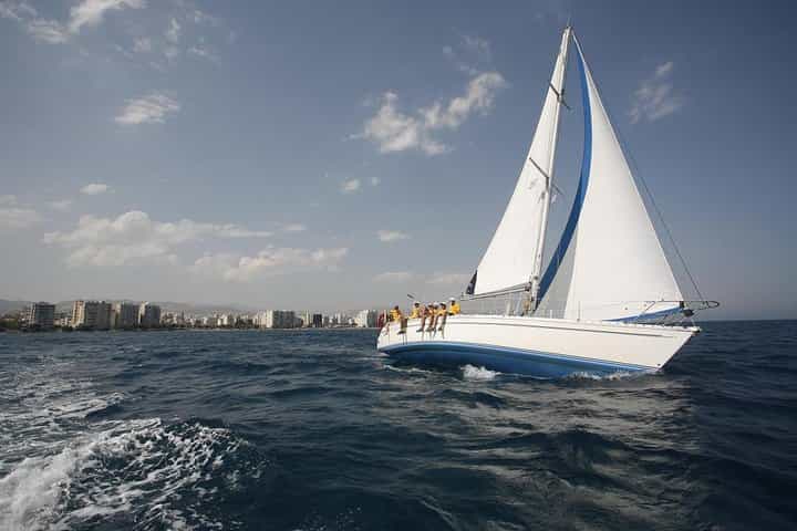 Private cruise with a sailing yacht Koursaros Private cruise with a sailing yacht Koursaros