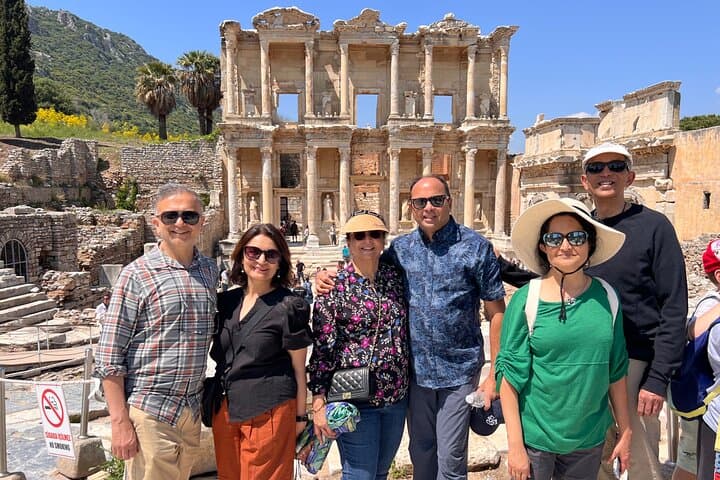 İzmir in 1 Day for Seniors - Guided visit to Ephesus Ancient City (Celsus Library, Great Theatre, Temple of Hadrian) İzmir in 1 Day for Seniors - Guided visit to Ephesus Ancient City (Celsus Library, Great Theatre, Temple of Hadrian)