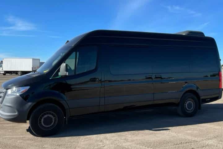 Private One‑Way Transfer — Pier 66 to Seattle–Tacoma International Airport (SeaTac) Private One‑Way Transfer — Pier 66 to Seattle–Tacoma International Airport (SeaTac)