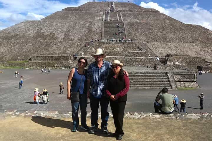 Private Tour: Teotihuacan and Guadalupe Shrine Private Tour: Teotihuacan and Guadalupe Shrine