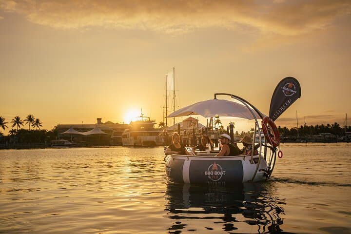 Self-Drive BBQ E-Boat Cruise (2-6 Guests Per Boat) Self-Drive BBQ E-Boat Cruise (2-6 Guests Per Boat)