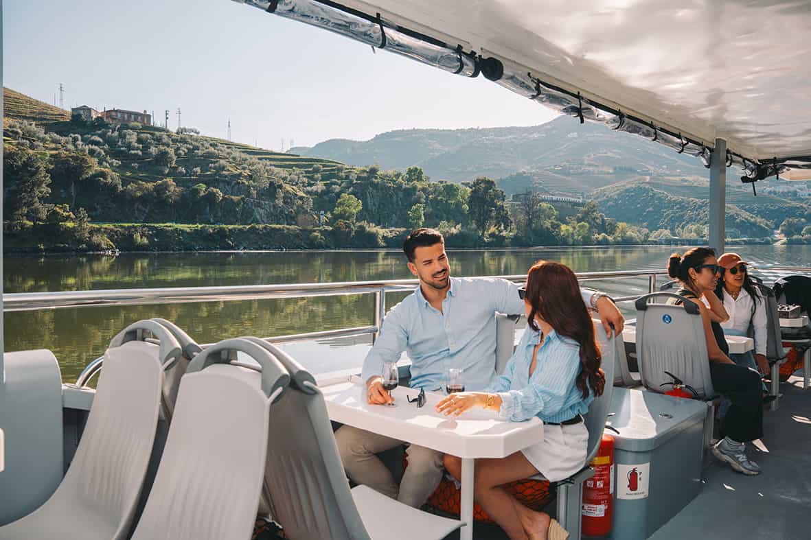 Solar boat tour with breathtaking views Solar boat tour with breathtaking views