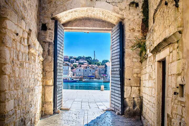 Split in 1 Days - UNESCO-listed Trogir: medieval streets and Cathedral of St. Lawrence Split in 1 Days - UNESCO-listed Trogir: medieval streets and Cathedral of St. Lawrence