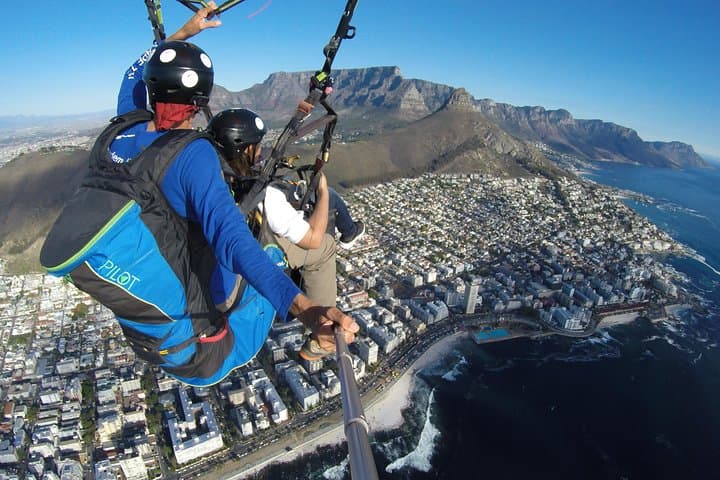 Cape Town in 1 Day for Friends - Tandem paragliding flight over Cape Town from Signal Hill Cape Town in 1 Day for Friends - Tandem paragliding flight over Cape Town from Signal Hill