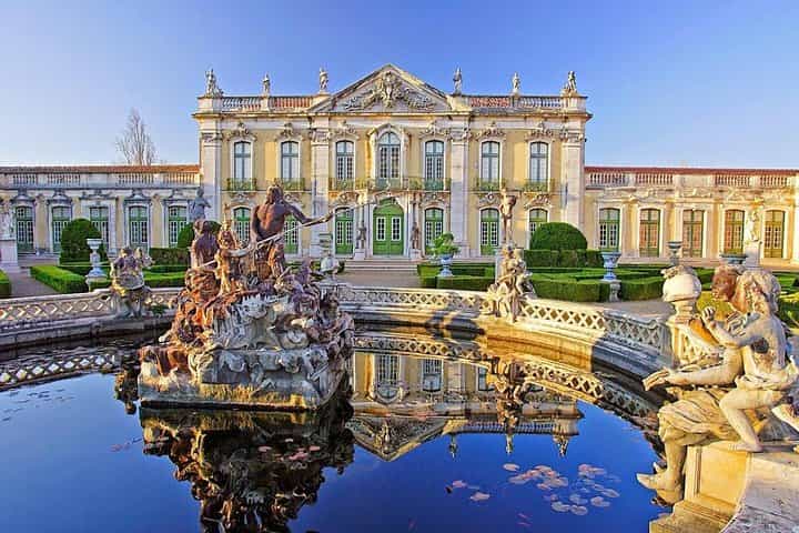 The Royal Route — Private Palaces Tour (Couples) The Royal Route — Private Palaces Tour (Couples)