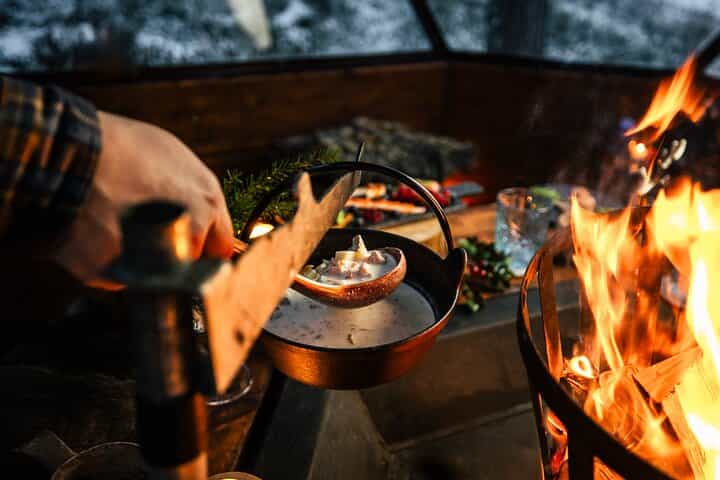 Wild Reindeers Safari + Lunch in Glass Igloo (private service) Wild Reindeers Safari + Lunch in Glass Igloo (private service)